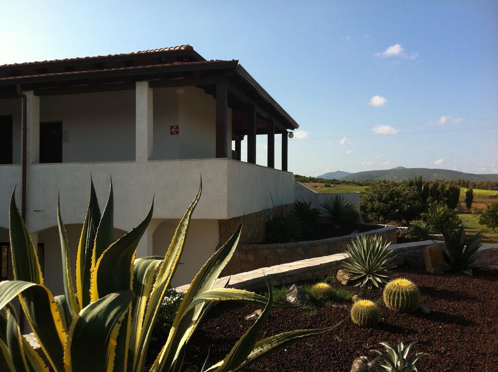 Agriturismo Agave フェルティリア エクステリア 写真
